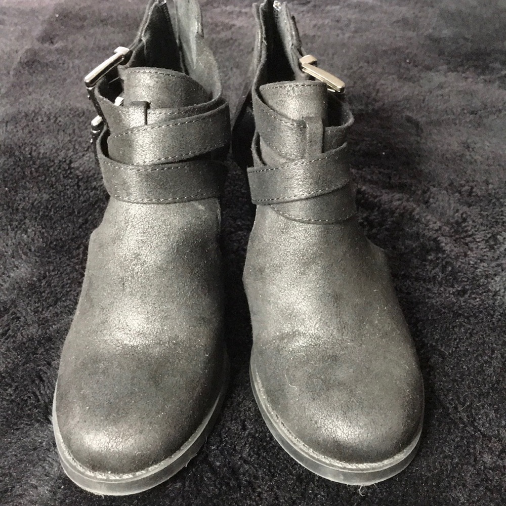 Black chunky closed toe booties